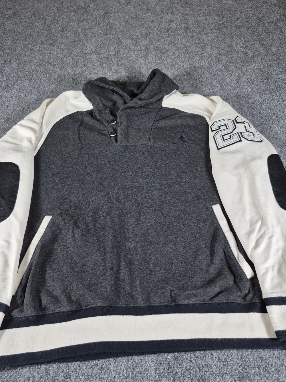 Nike Air Jordan Varsity Shawl Neck Sweatshirt Mens L Grey Cream 23 Patch 57628-0